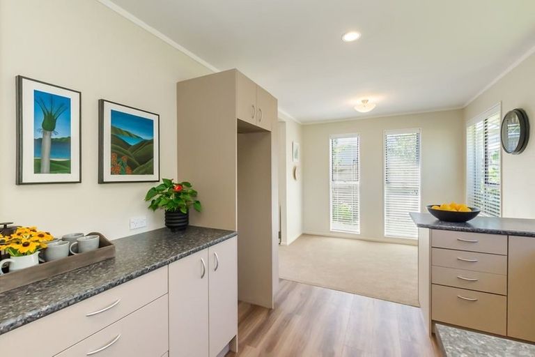 Photo of property in 2a Stuart Street, Waikanae, 5036