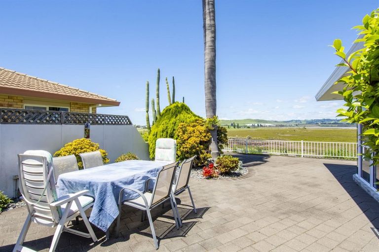 Photo of property in 7 Phoenix Heights, Mount Maunganui, 3116