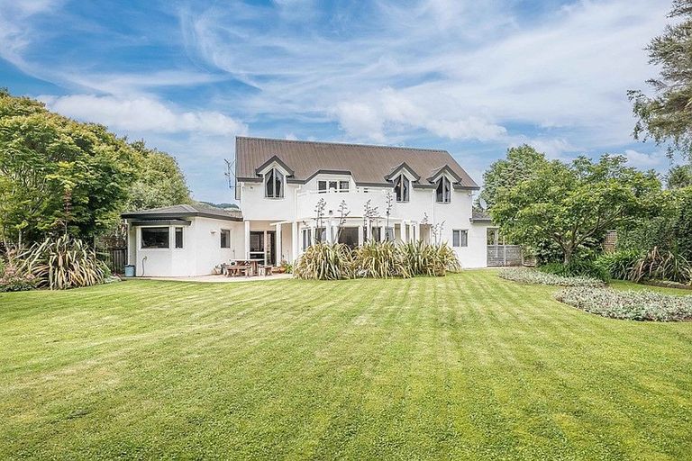 Photo of property in 165 Raumati Road, Raumati Beach, Paraparaumu, 5032