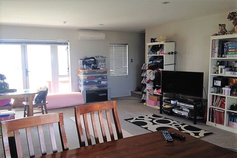 Photo of property in The Rise, 5/11 Hatfield Place, Albany Heights, Auckland, 0632