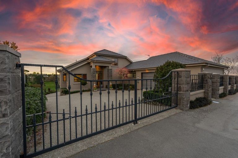 Photo of property in 18 Kitchener Square, Highfield, Timaru, 7910