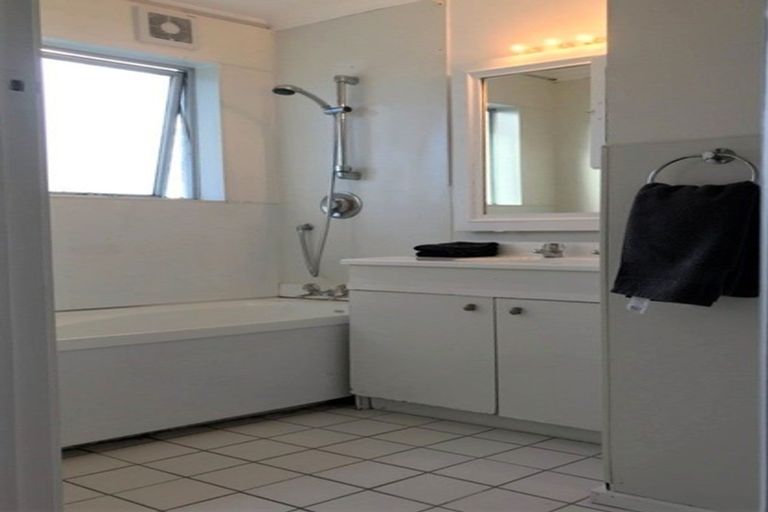 Photo of property in 2/465 Hibiscus Coast Highway, Orewa, 0931