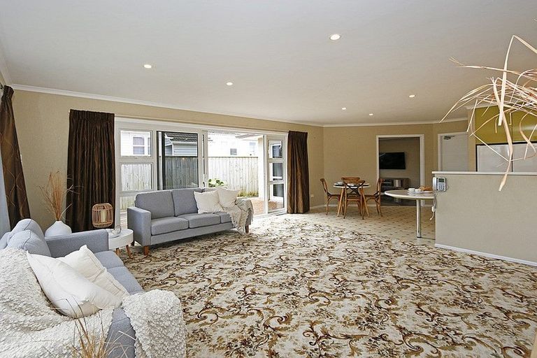 Photo of property in 32 Ihaia Road, Opunake, 4616