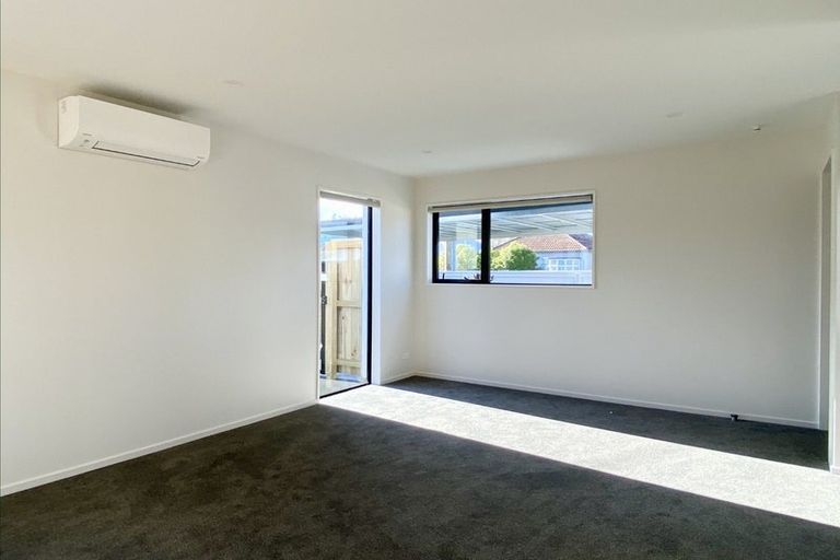 Photo of property in 2/52 Hills Road, Edgeware, Christchurch, 8013