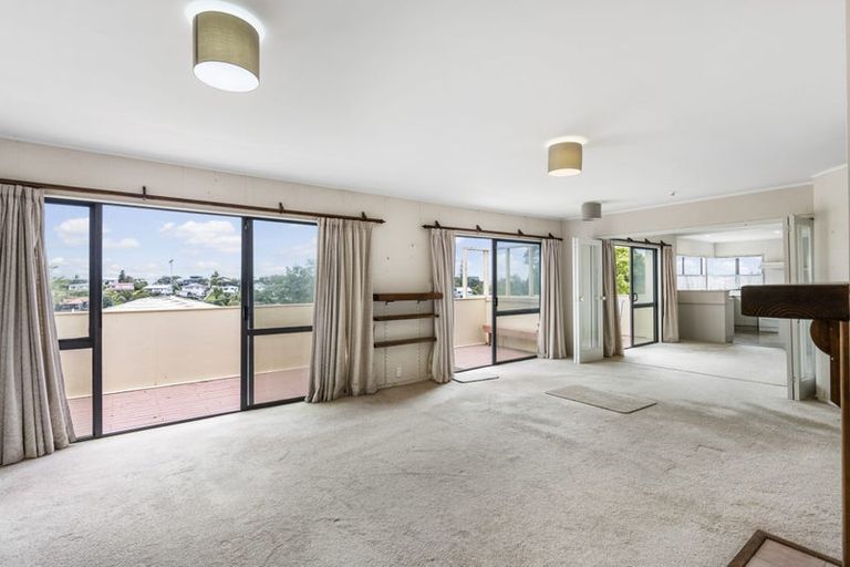 Photo of property in 17 Charlotte Street, Stanmore Bay, Whangaparaoa, 0932