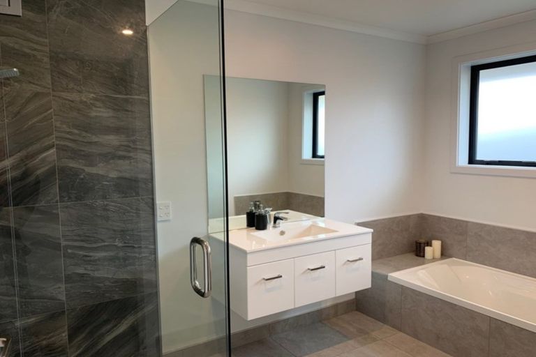 Photo of property in 4 Caledonian Place, Cromwell, 9310