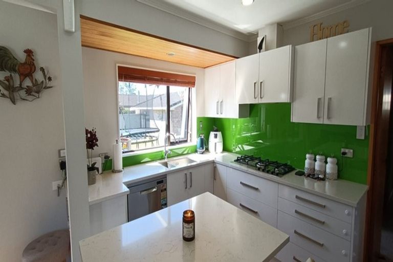 Photo of property in 58 Carnoustie Drive, Wattle Downs, Auckland, 2103