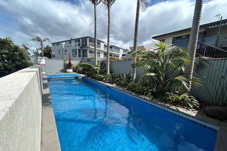Photo of property in Vivaldi Apartments, 8/48 Marine Parade, Mount Maunganui, 3116