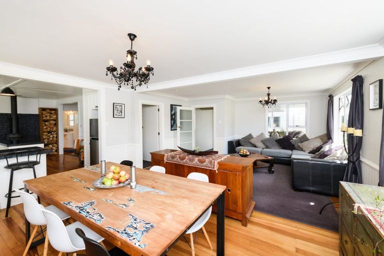 Photo of property in 1112 Rangiotu Road, Rangiotu, Palmerston North, 4477