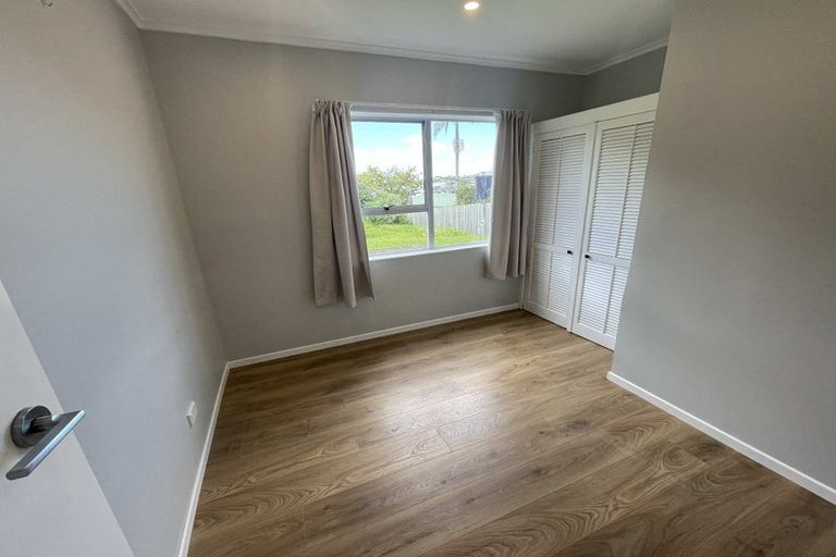 Photo of property in 31 Bruce Road, Glenfield, Auckland, 0629