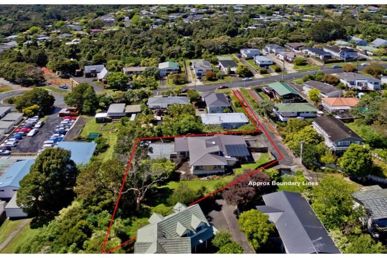 Photo of property in 130 Verran Road, Birkdale, Auckland, 0626