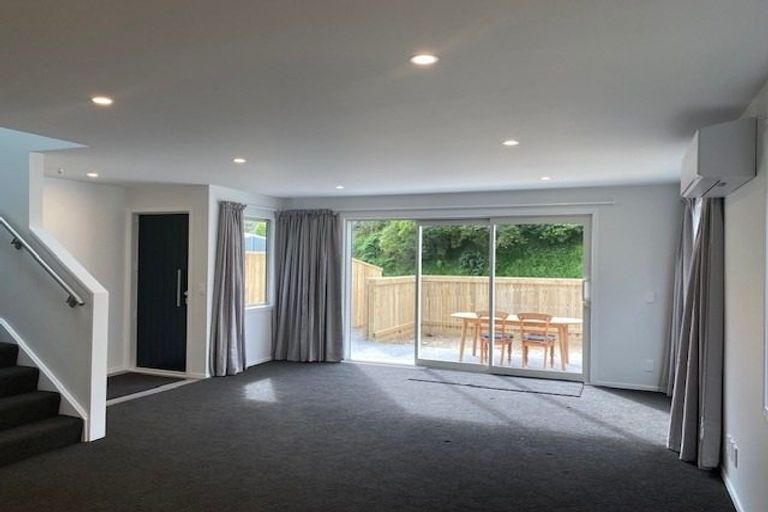 Photo of property in 28b Collins Avenue, Tawa, Wellington, 5028