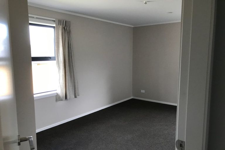 Photo of property in 2b Ataahua Place, Featherston, 5710