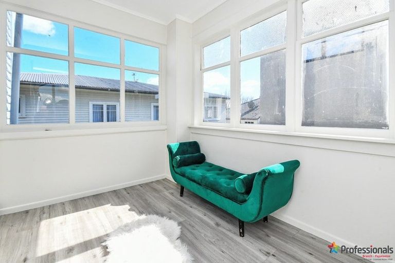 Photo of property in 28 Pah Road, Papatoetoe, Auckland, 2025