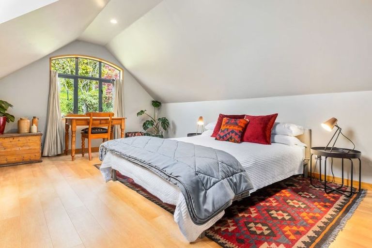 Photo of property in 2 Emerald Lane, Cashmere, Christchurch, 8022