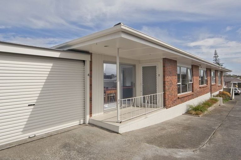 Photo of property in 4/56 Seabrook Avenue, New Lynn, Auckland, 0600