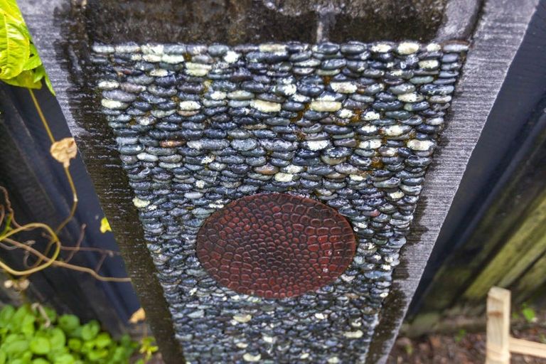 Photo of property in 15a Rosebank Grove, Waikanae, 5036