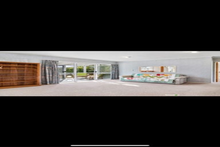 Photo of property in 6 Arima Place, Grenada Village, Wellington, 6037