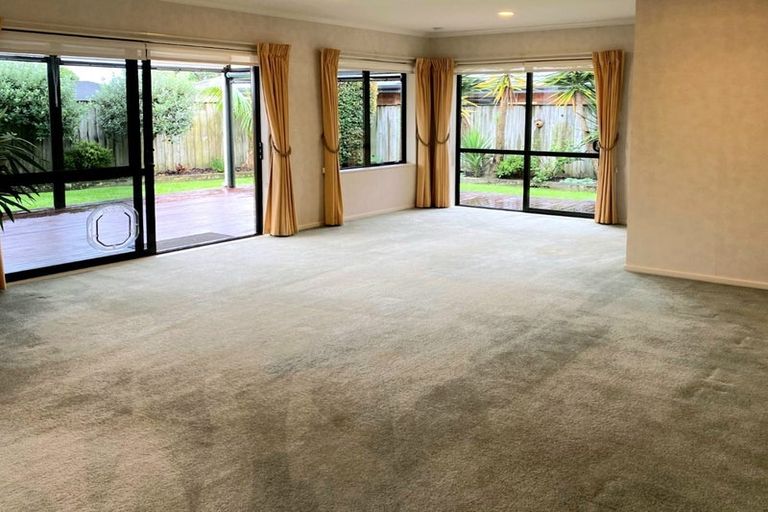 Photo of property in 34 Blackwood Drive, Wattle Downs, Auckland, 2103