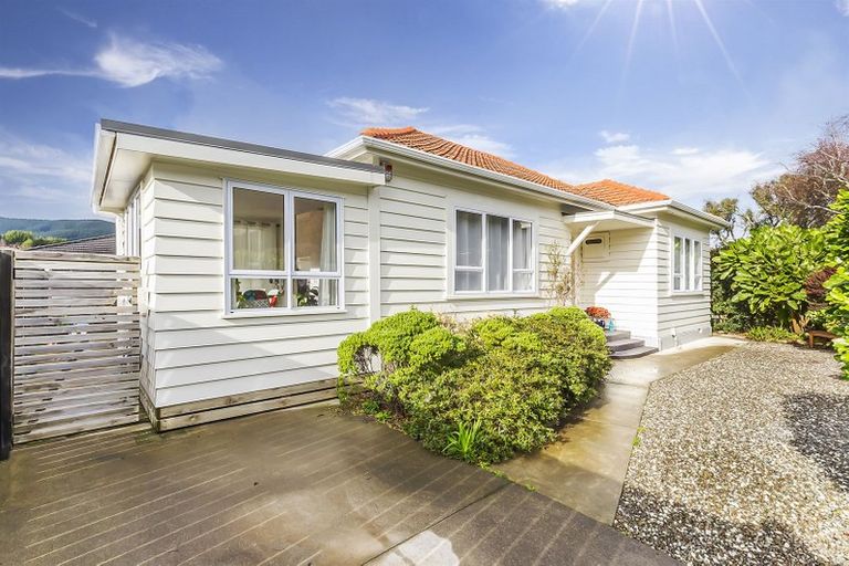 Photo of property in 18 Nathan Street, Tawa, Wellington, 5028