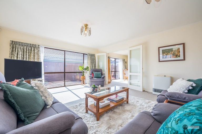Photo of property in 15a Collingwood Street, Waterloo, Lower Hutt, 5011