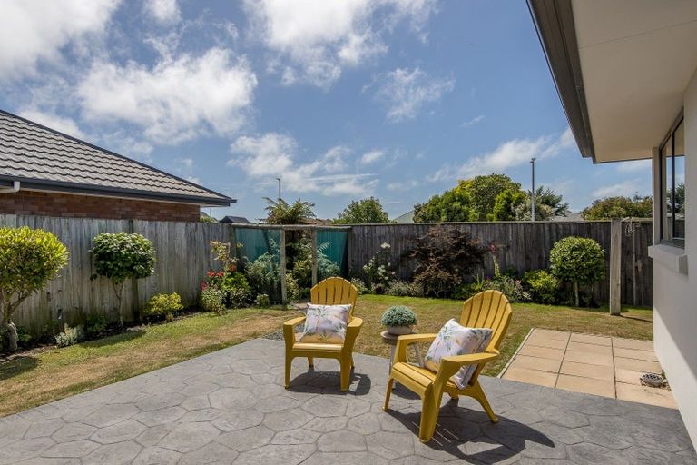 Photo of property in 10 Puhara Avenue, Parklands, Christchurch, 8083