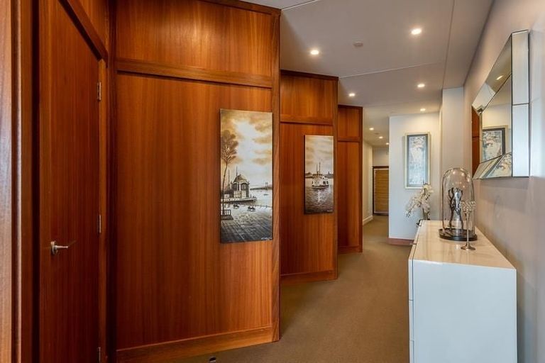 Photo of property in Mitika Apartments, 3/254 Oriental Parade, Oriental Bay, Wellington, 6011