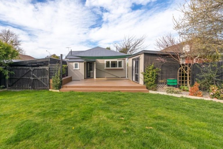 Photo of property in 35 North Parade, Richmond, Christchurch, 8013