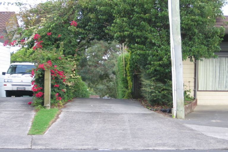 Photo of property in 301 Royal Road, Massey, Auckland, 0614