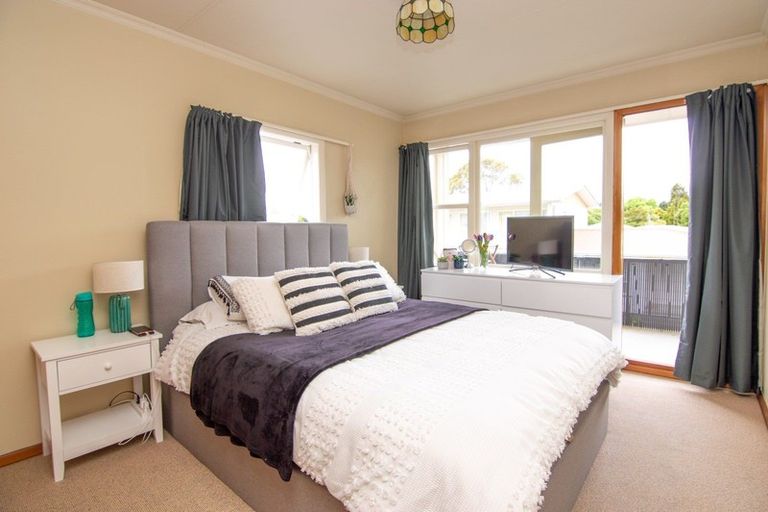 Photo of property in 11 Collingwood Court, Hokowhitu, Palmerston North, 4410