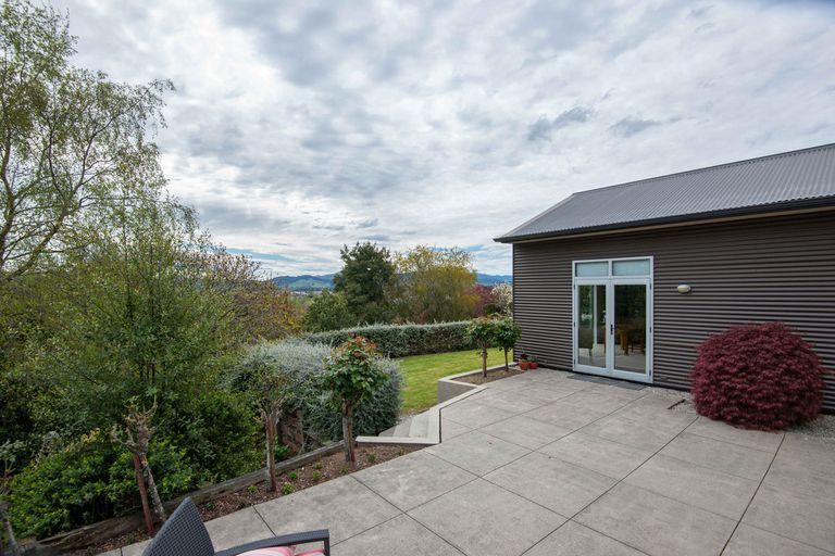 Photo of property in 8 Braeside, Kinmont Park, Mosgiel, 9024