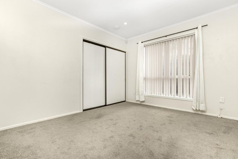 Photo of property in 4 Lincoln Road, Manurewa East, Auckland, 2102