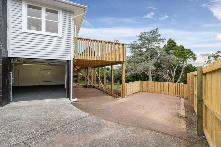 Photo of property in 46 Colwill Road, Massey, Auckland, 0614