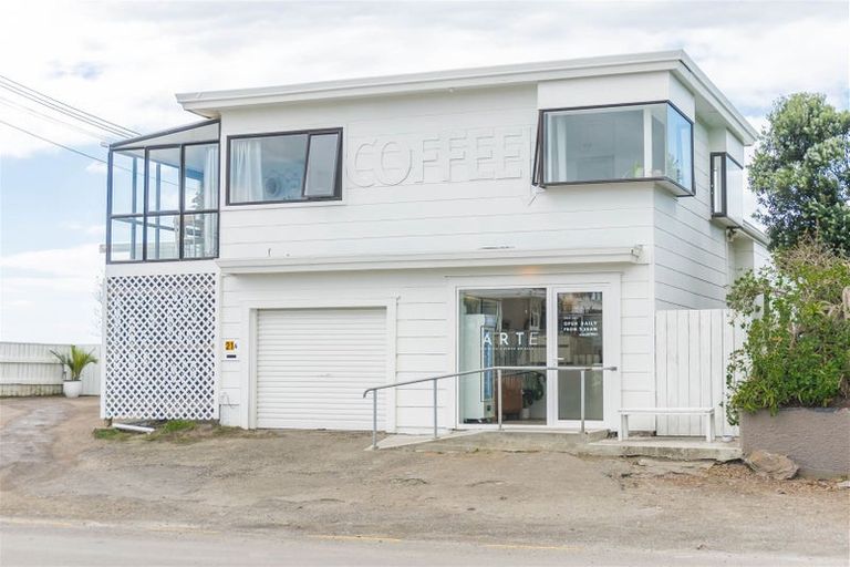 Photo of property in 21 Ocean Beach Street, Foxton Beach, Foxton, 4815