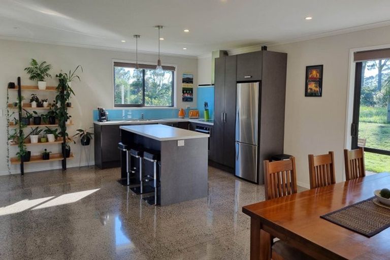 Photo of property in 1225 Frankley Road, Hurworth, New Plymouth, 4371