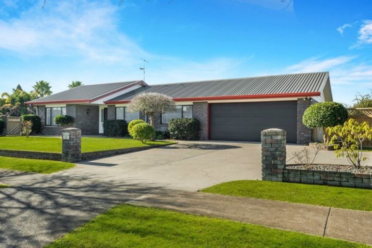 Photo of property in 1 Halcione Close, Flagstaff, Hamilton, 3210