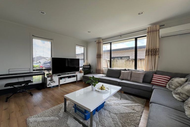 Photo of property in 32 Sirius Crescent, Rototuna North, Hamilton, 3210