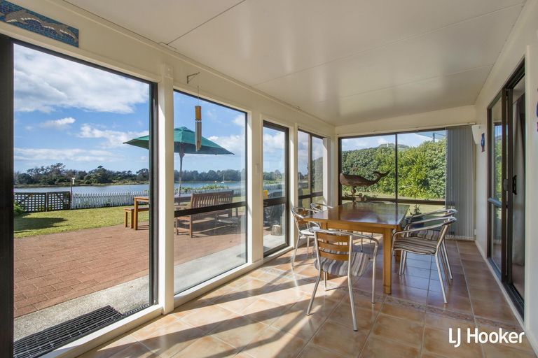 Photo of property in 16 Pohutukawa Drive, Athenree, Katikati, 3177