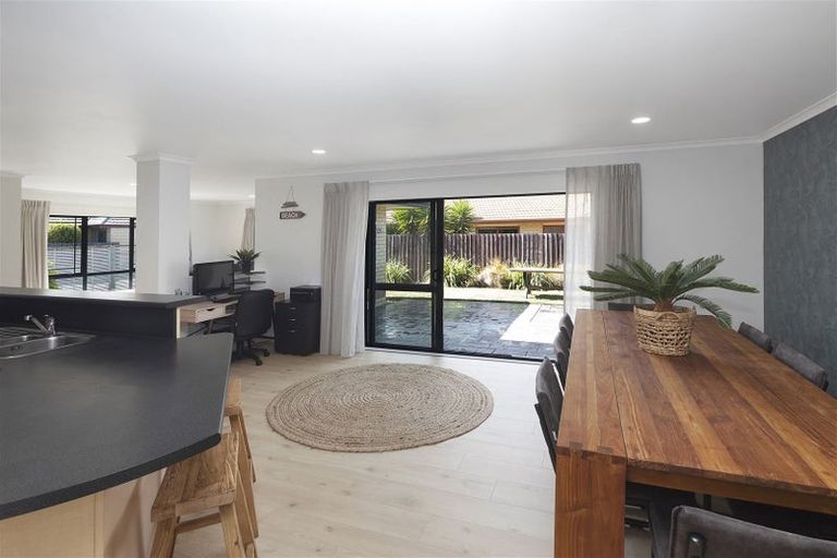 Photo of property in 35 Eastwood Rise, Waimairi Beach, Christchurch, 8083