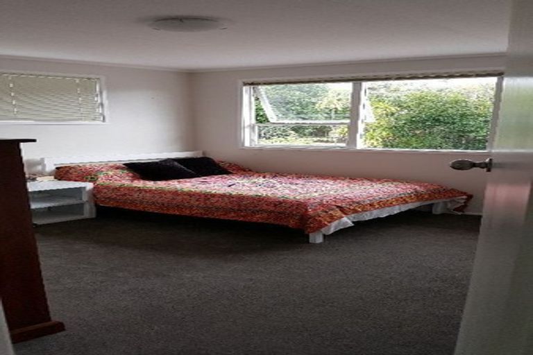 Photo of property in 1/36 Knightsbridge Drive, Forrest Hill, Auckland, 0620