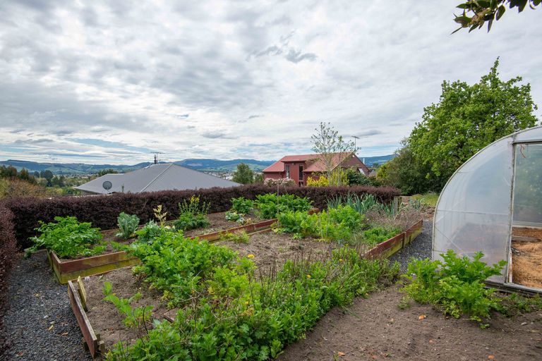 Photo of property in 8 Braeside, Kinmont Park, Mosgiel, 9024