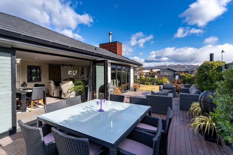 Photo of property in 11 Lakeland Avenue, Twizel, 7901