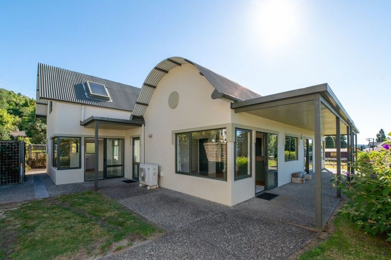 Photo of property in 8 Mokoia Drive, Tihiotonga, Rotorua, 3015