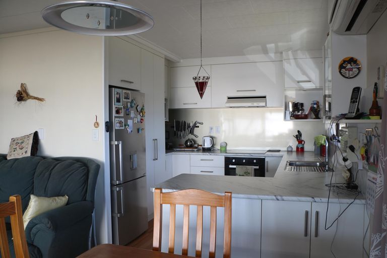 Photo of property in 54 Stratford Drive, Cable Bay, 0420