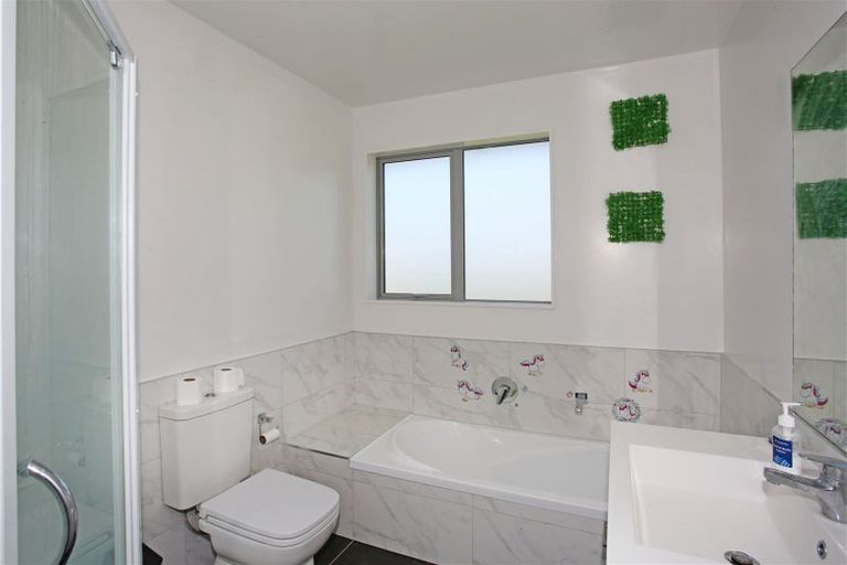 Photo of property in 79 Beatty Road, Pukekohe, 2120