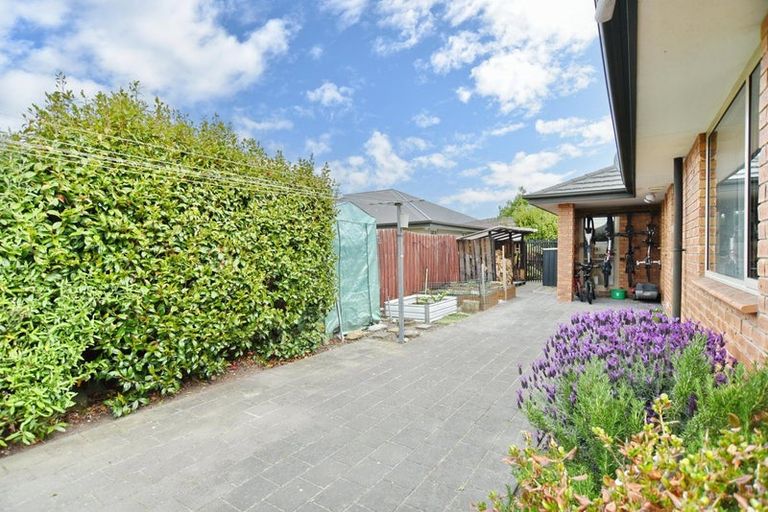 Photo of property in 9 Puhara Avenue, Parklands, Christchurch, 8083