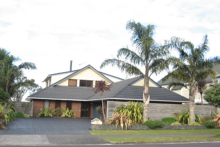 Photo of property in 102 Carnoustie Drive, Wattle Downs, Auckland, 2103