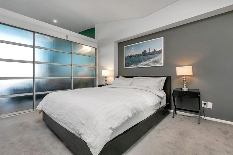 Photo of property in Shed 20 Princes Wharf Apartments, 48a/139 Quay Street, Auckland Central, Auckland, 1010