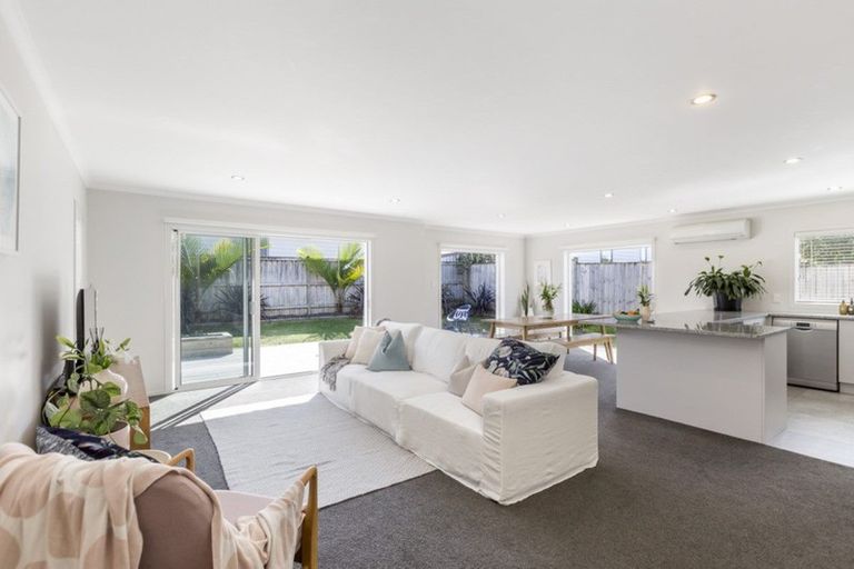 Photo of property in 797c Te Atatu Road, Te Atatu Peninsula, Auckland, 0610
