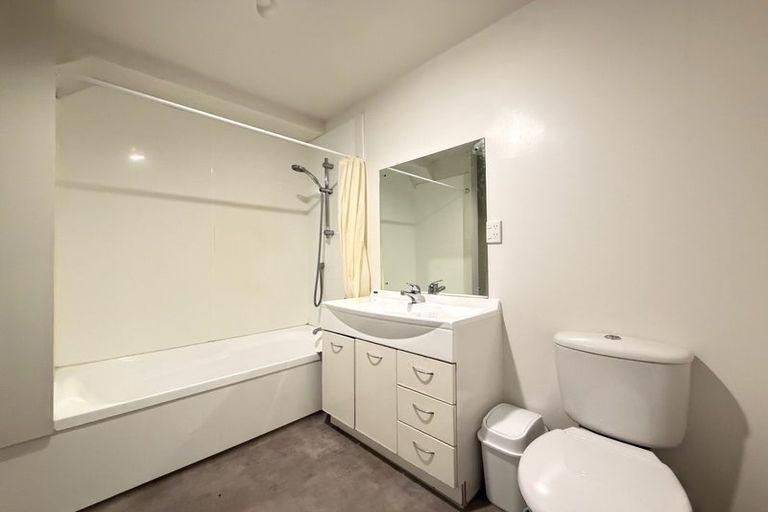 Photo of property in 146h Aro Street, Aro Valley, Wellington, 6021